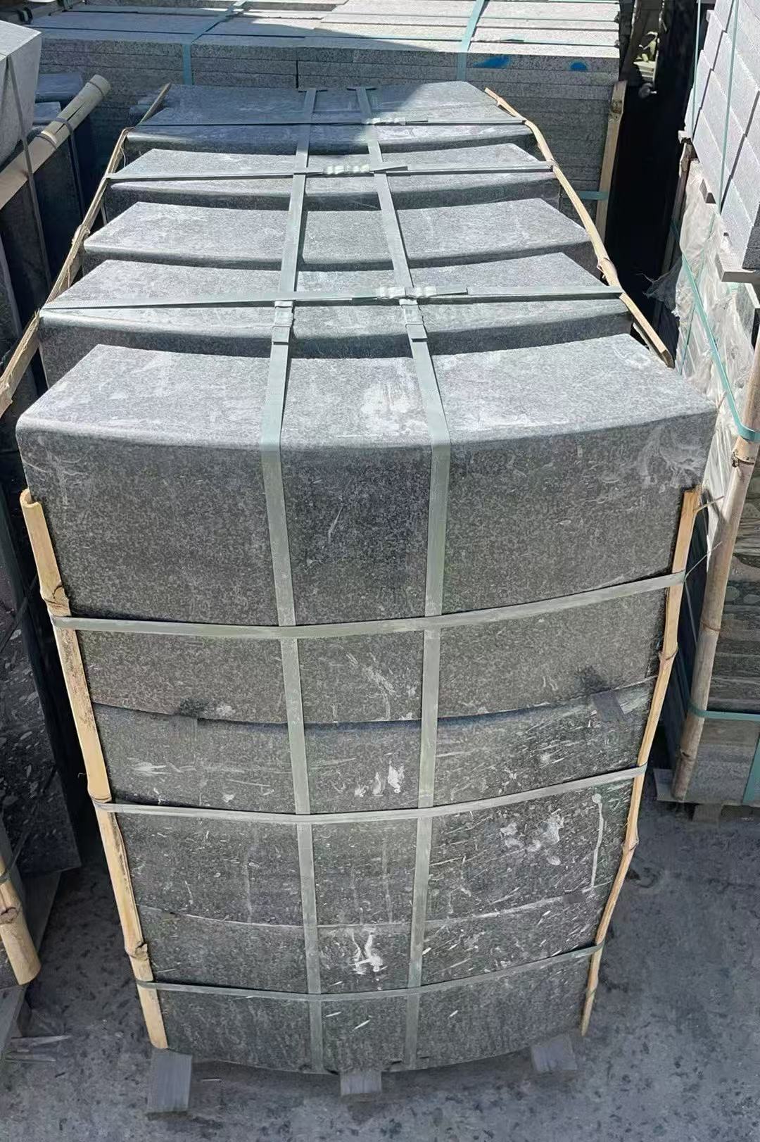 市场上小蓝宝石材工厂的生存现状与发展前景究竟如何？
